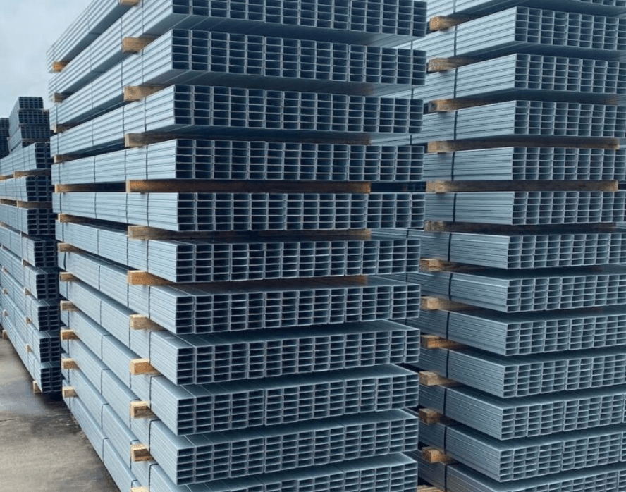 P121 Rail