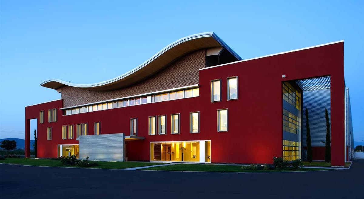 Glued Laminated Timber (GLT)
